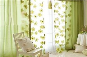 選擇窗簾色調(diào)有講究，炎炎夏日給你不一樣的清涼