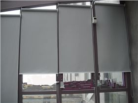 辦公室適合使用哪種窗簾？其優(yōu)缺點(diǎn)都有啥？