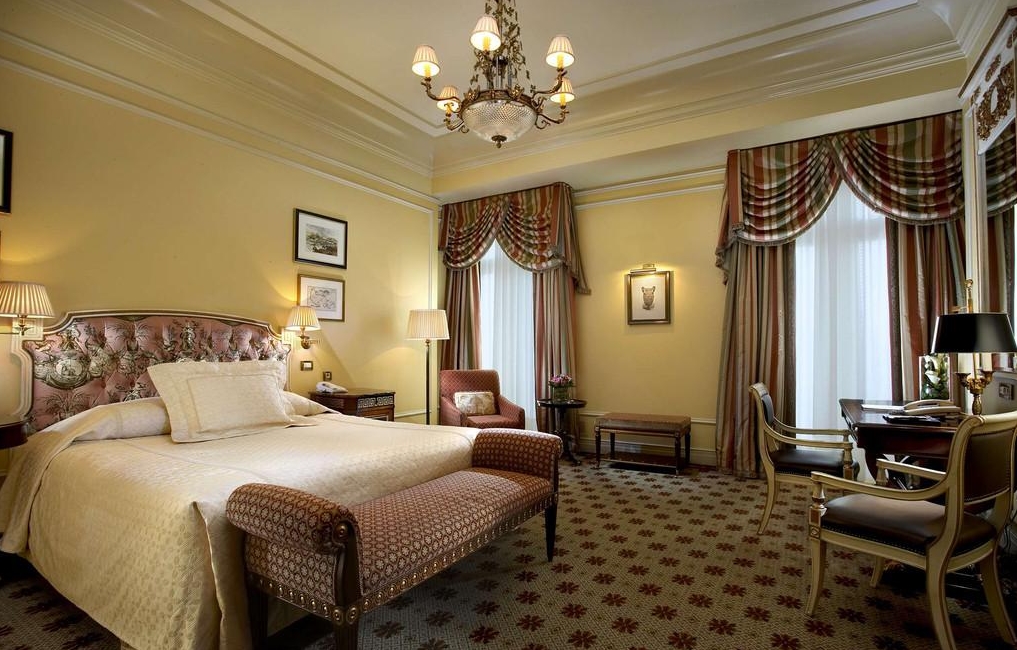 星級(jí)酒店窗簾怎么選？酒店用什么窗簾？